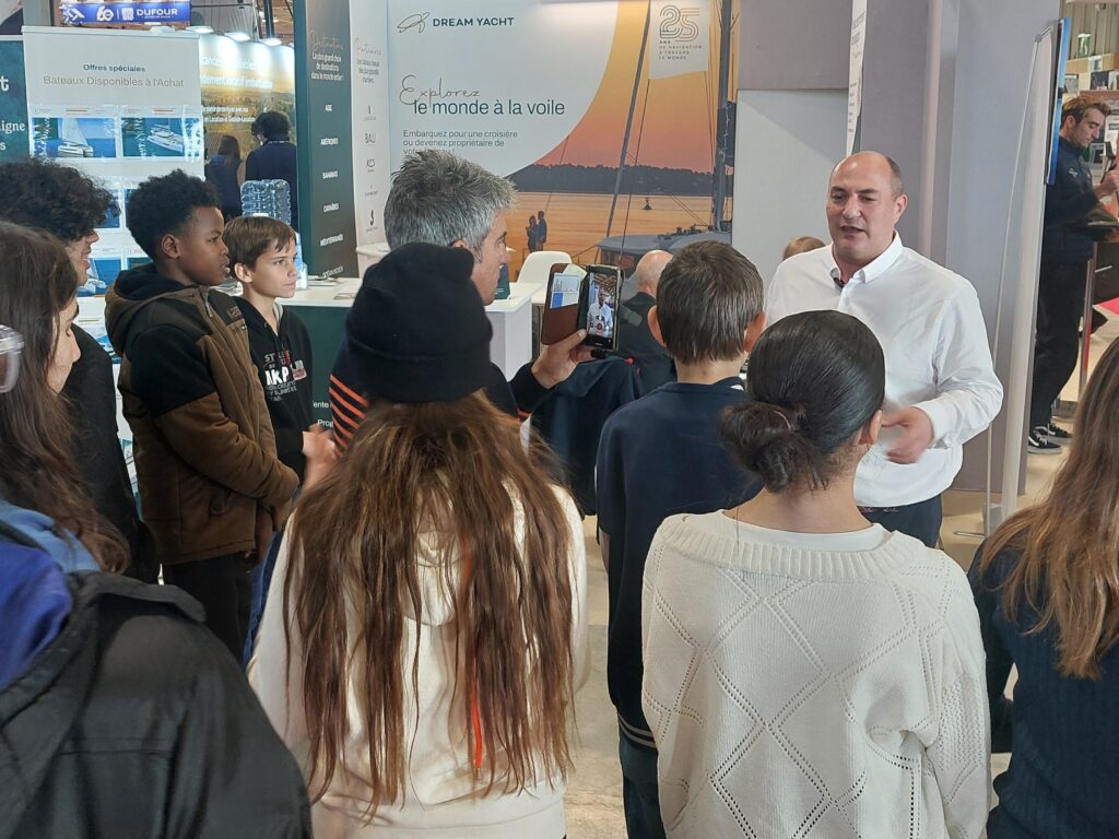 stand dream yacht charter