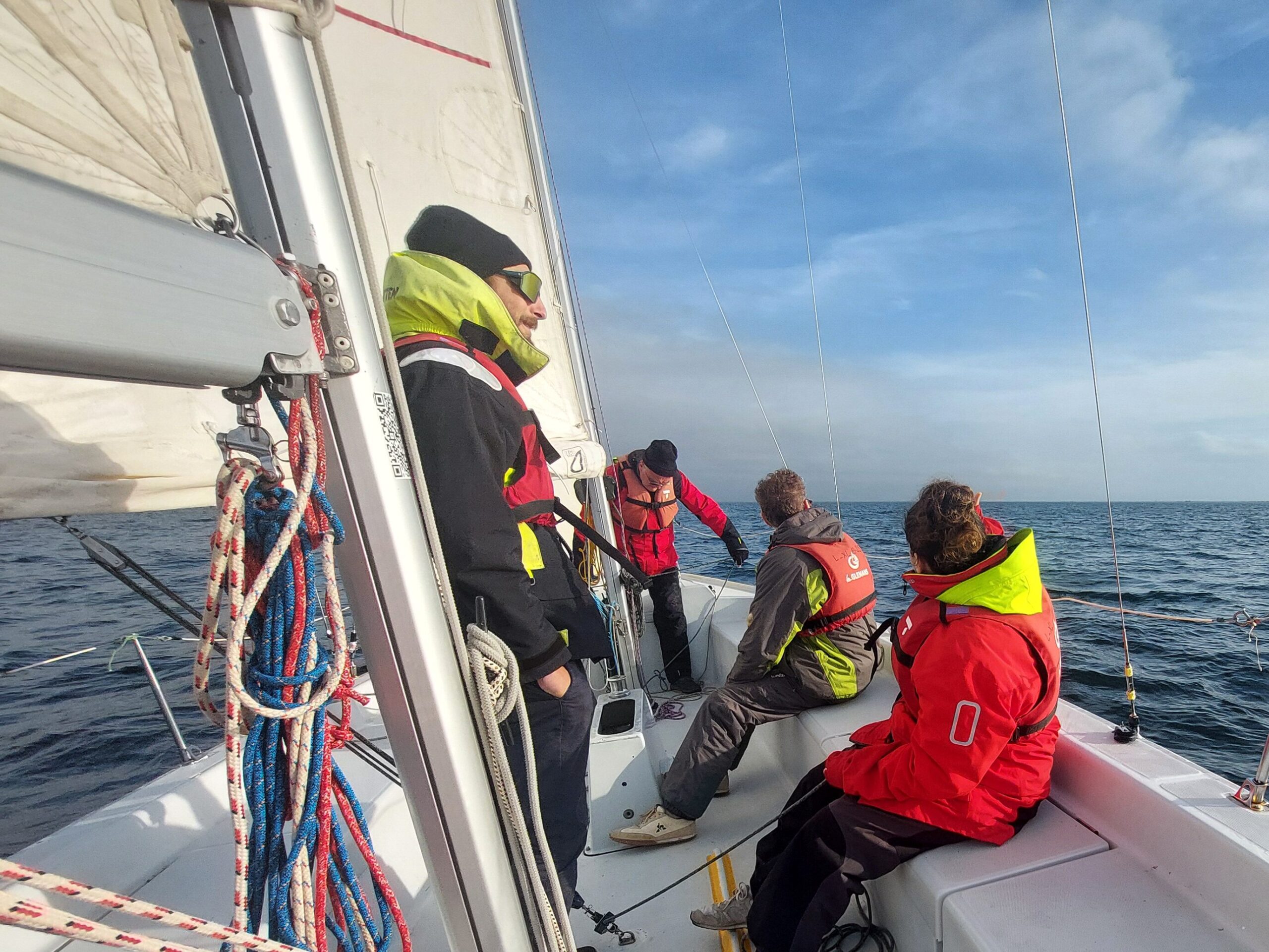 encadrement par les moniteurs des glénans